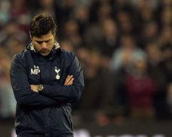 Pochettino thể hiện sự buồn bã vì giấc mơ Vô Địch