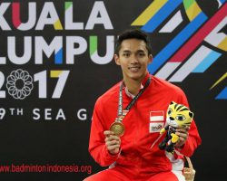 Chung kết môn cầu lông đơn nam Seagames 29: Christie Jonatan vs Khosit Phetpradab