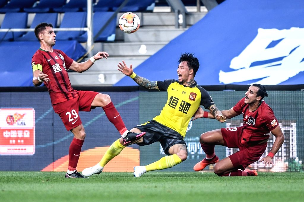 Dalian Pro vs Guangzhou Evergrande