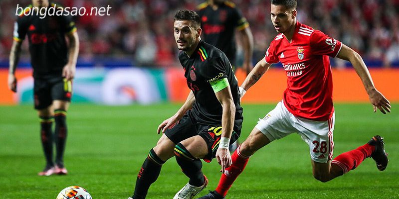 Soi kèo Ajax Amsterdam vs Benfica,