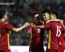 Việt Nam bất ngờ ghi bàn