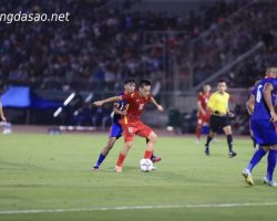 Văn Quyết mở tỷ số, Việt Nam thắng đậm Singapore 4-0