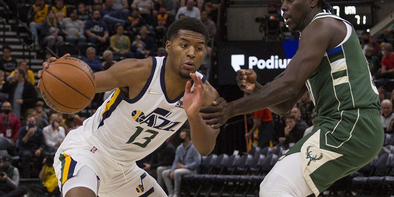 Soi kèo bóng rổ NBA Milwaukee Bucks vs Utah Jazz 18/12