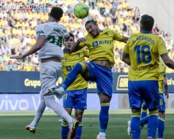 Soi kèo xiên ngày 17/01 Cadiz vs Elche, La Liga