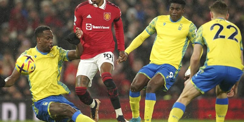 Soi kèo xiên ngày 26/01 Nottingham Forest vs Man United