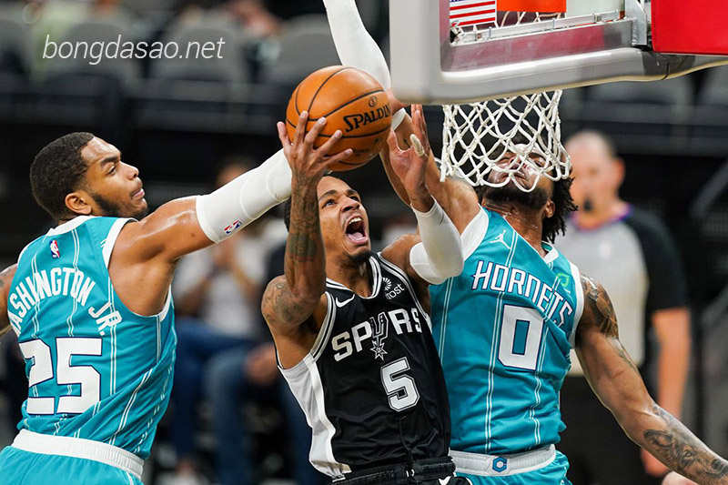 Soi kèo bóng rổ Charlotte Hornets vs San Antonio Spurs 16:2