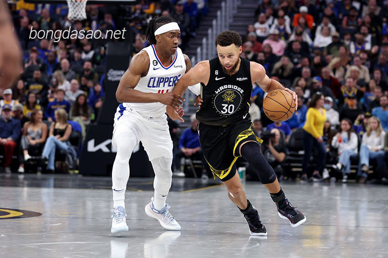 Một mình Paul George là chưa đủ để có thể gánh vác Clippers trước những đối thủ quá mạnh Soi kèo bóng rổ LA Clippers vs Golden State Warriors 15:2
