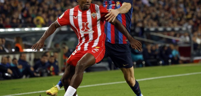 Soi kèo xiên hôm nay ngày 27/02: Almeria vs Barcelona, La Liga