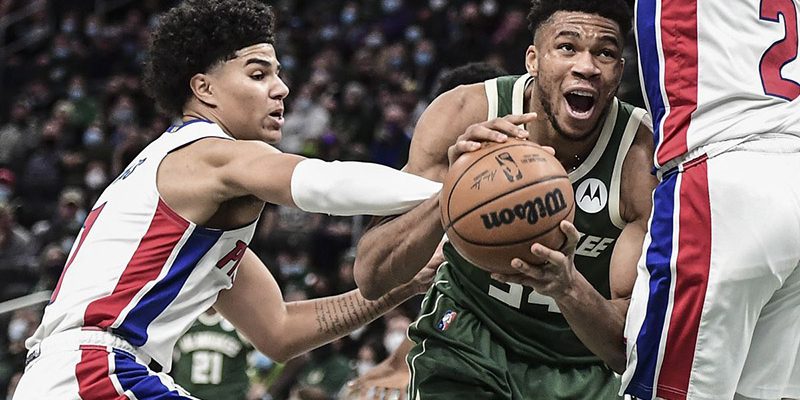 Soi kèo bóng rổ NBA Detroit Pistons vs Milwaukee Bucks 28:3