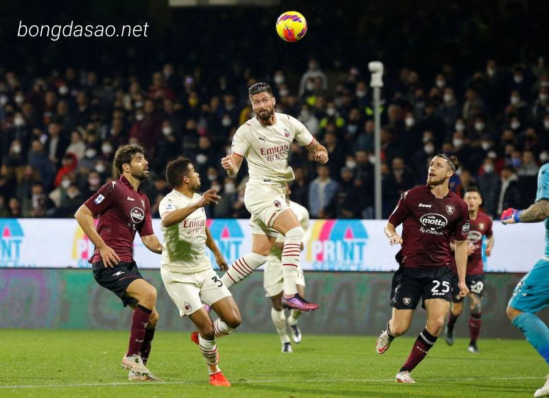 Soi kèo AC Milan vs Salernitana, 02h45 ngày 14/03