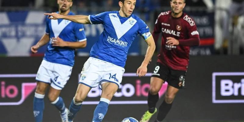 Soi kèo Brescia vs Cosenza, 1h30 ngày 2/6, Playout Serie B