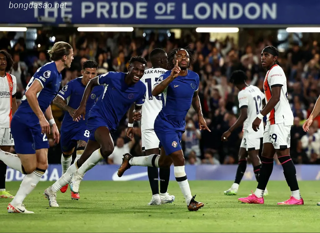 Kết quả bóng đá 26/08: Sterling tỏa sáng giúp Chelsea đè bẹp Luton Town