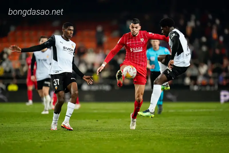Soi kèo Sevilla vs Valencia, 02h30 ngày 12/08, La Liga
