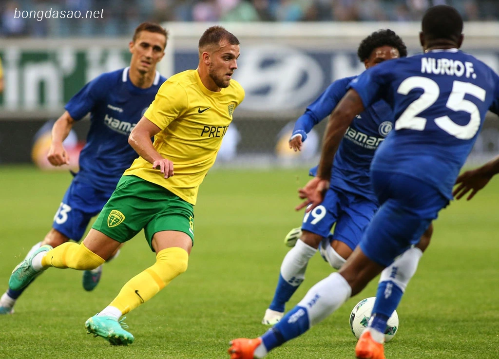 Soi kèo xiên ngày 04/08 Zilina vs Gent, Conference League