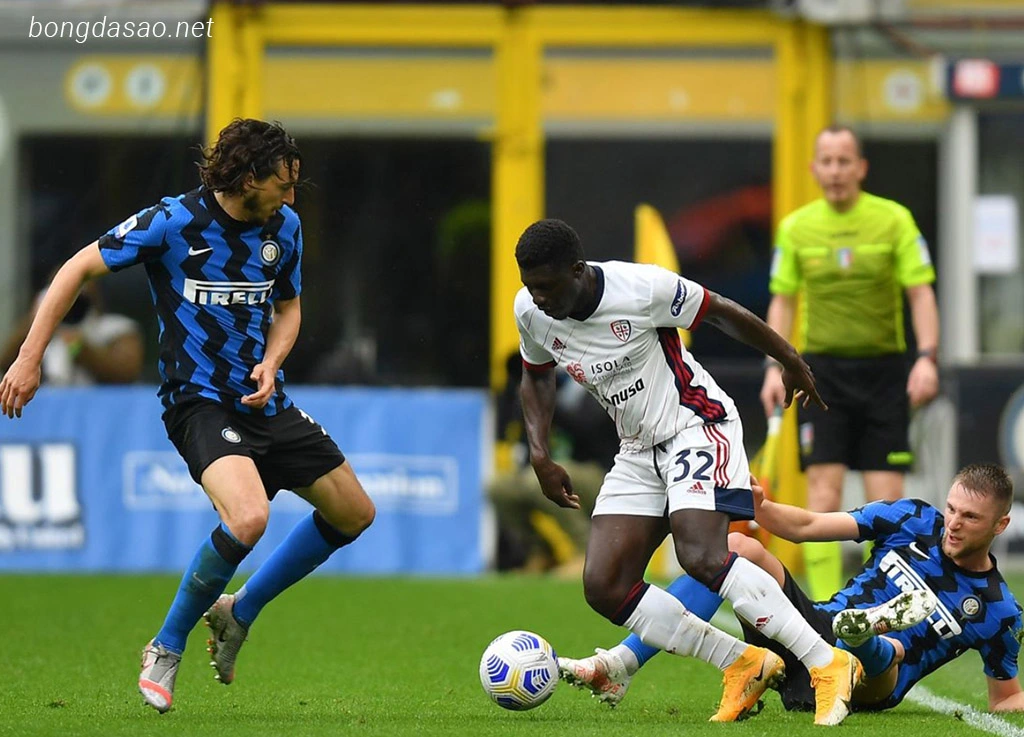 Soi kèo xiên ngày 29/08 Cagliari vs Inter Milan, Serie A