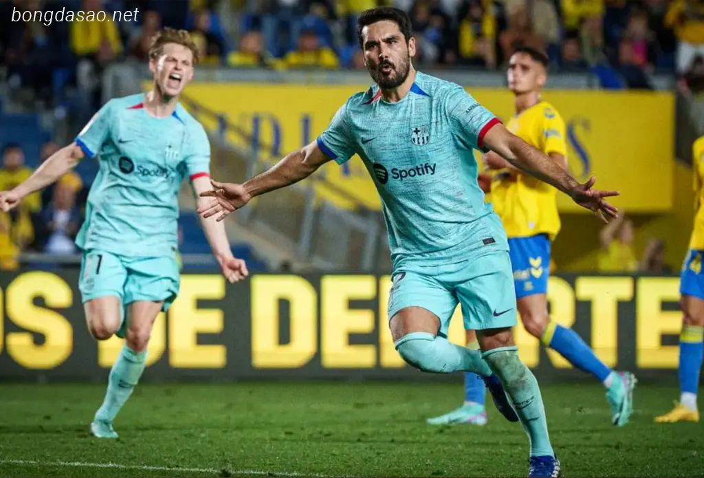 Kết quả bóng đá ngày 05/01: Barcelona vượt ải Las Palmas