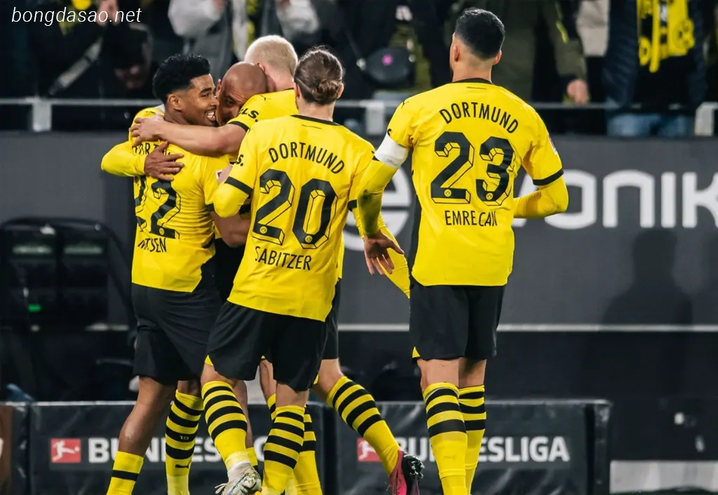 Kết quả bóng đá ngày 10/02: Dortmund xây chắc top 4