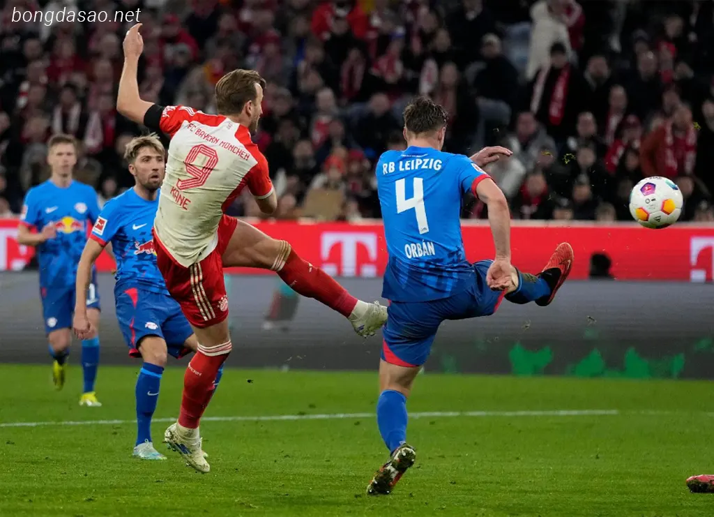 Kết quả bóng đá 25/02: FC Bayern Munich cắt mạch toàn thua