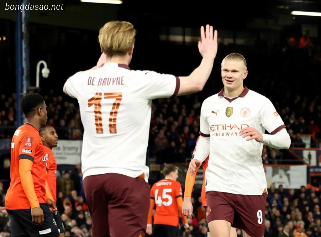 Kết quả bóng đá 28/02: Haaland giúp Man City hủy diệt Luton