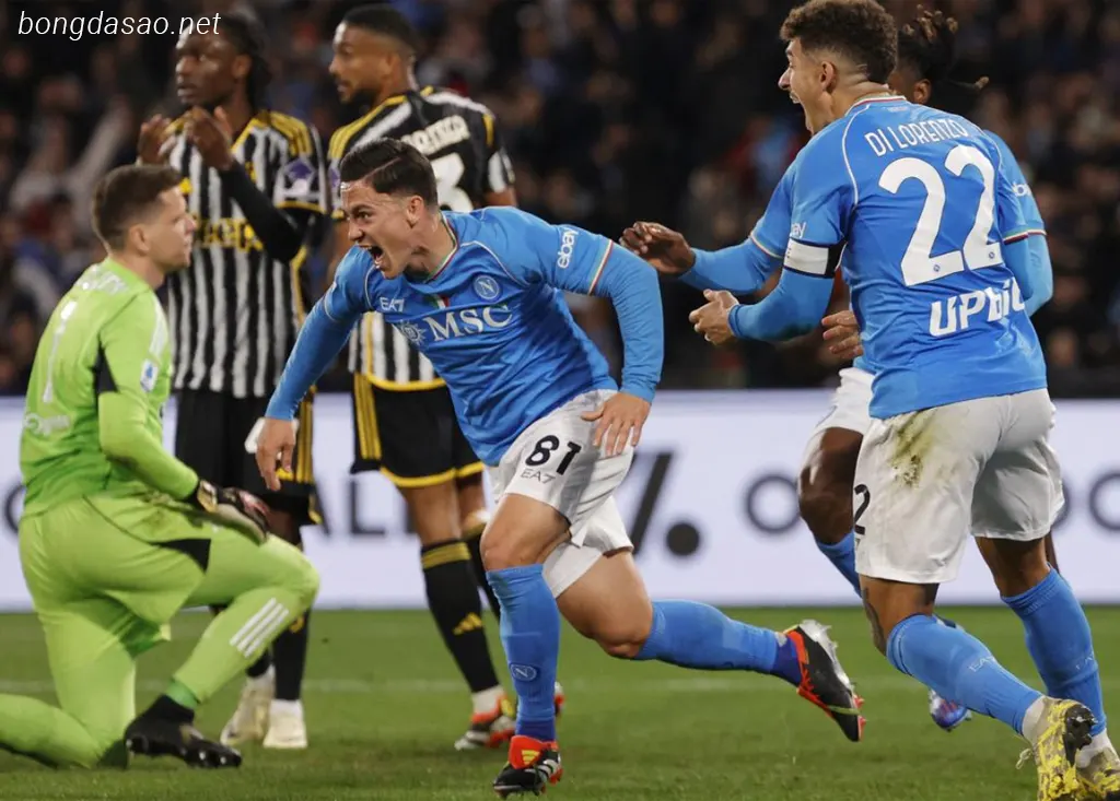 Kết quả bóng đá 04/03: Juventus gục ngã trước Napoli