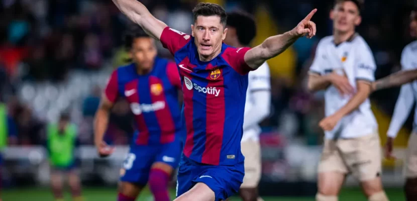 Kết quả bóng đá 30/04: Lewandowksi bắn hạ Bầy Dơi