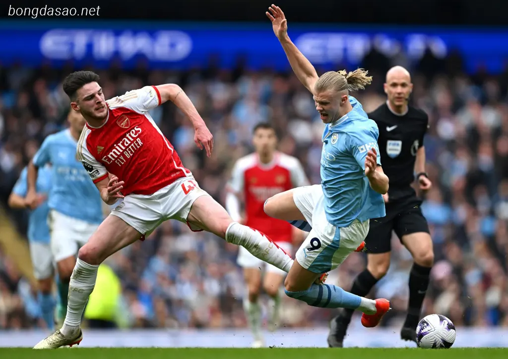 Kết quả vòng 30 Ngoại hạng Anh: Arsenal níu chân Man City