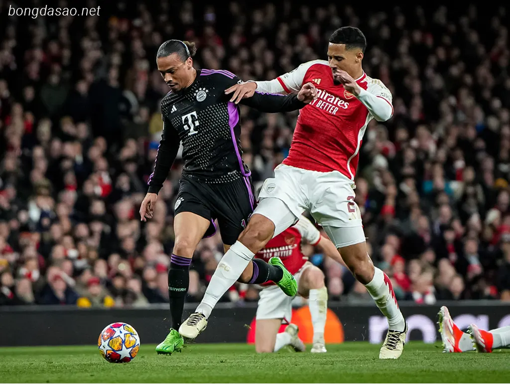 Tranh cãi nổ ra sau trận lượt đi giữa Arsenal và FC Bayern Munich
