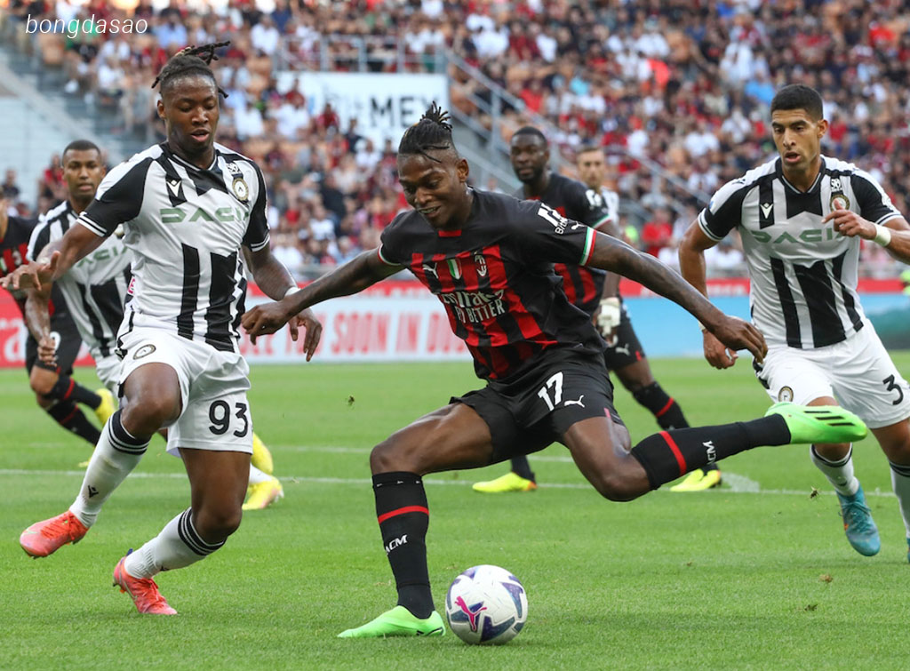 Soi kèo xiên ngày 22/10 AC Milan vs Club Brugge, Champions League