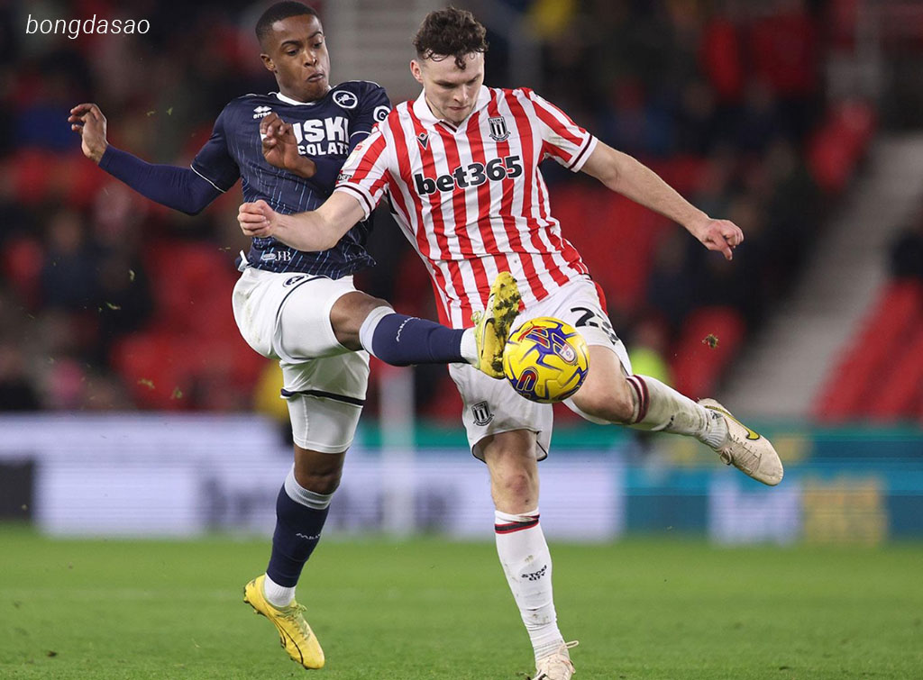 Soi kèo xiên ngày 30/10 Southampton vs Stoke City, Carabao Cup