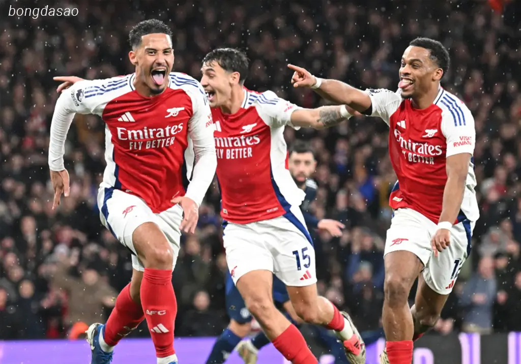Kết quả bóng đá 05/12: Arsenal giải mã Man United của Amorim 