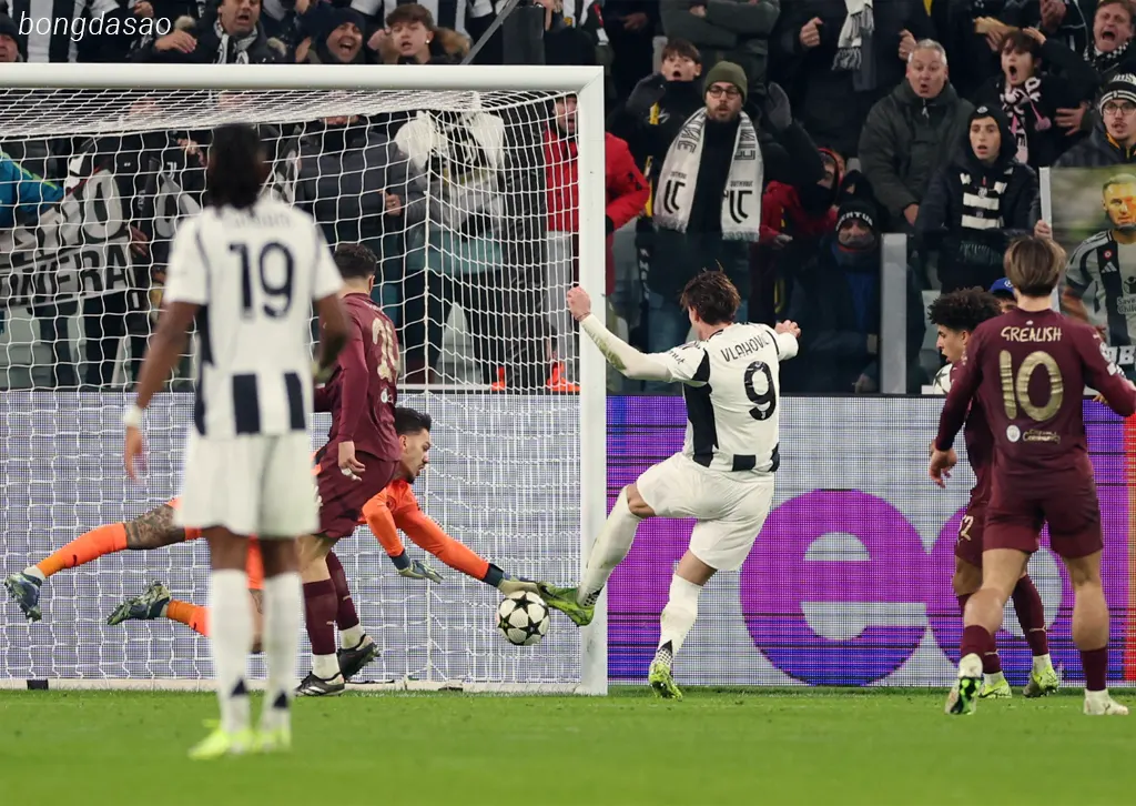 Kết quả bóng đá ngày 12/12: Man City thảm bại trước Juventus