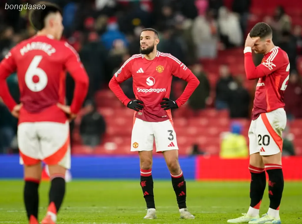 Kết quả vòng 17 Premier League: Thành Manchester sụp đổ 