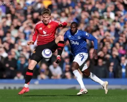 Kết quả bóng đá ngày 22/02: Man United hút chết trước Everton