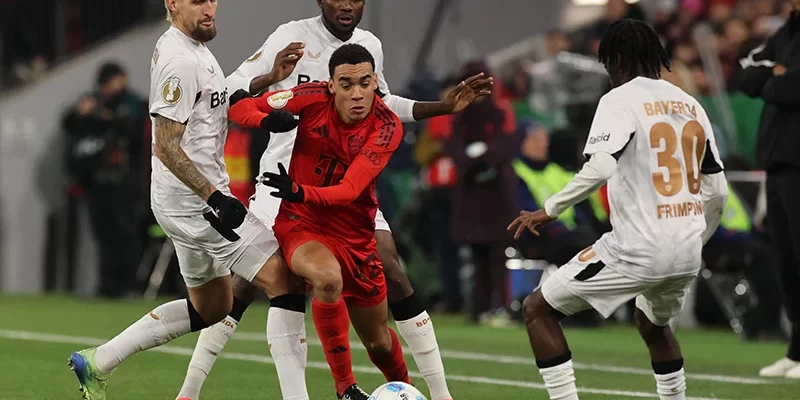 Nhận định soi kèo Bayer Leverkusen vs Bayern Munich, 03h00 ngày 12.03-1
