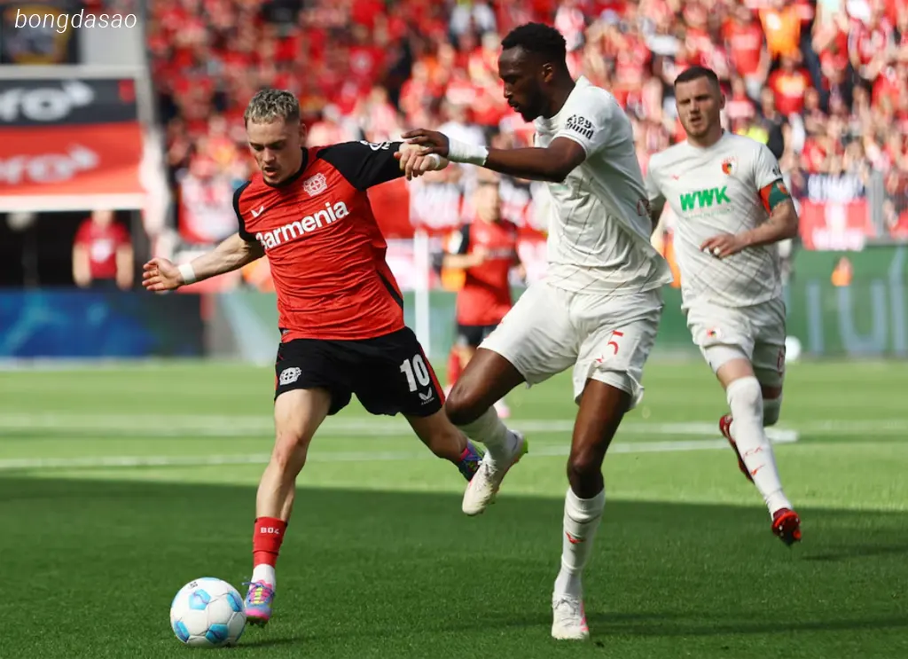 Kết quả vòng 28 Bundesliga 2024/25: Leverkusen vs Augsburg