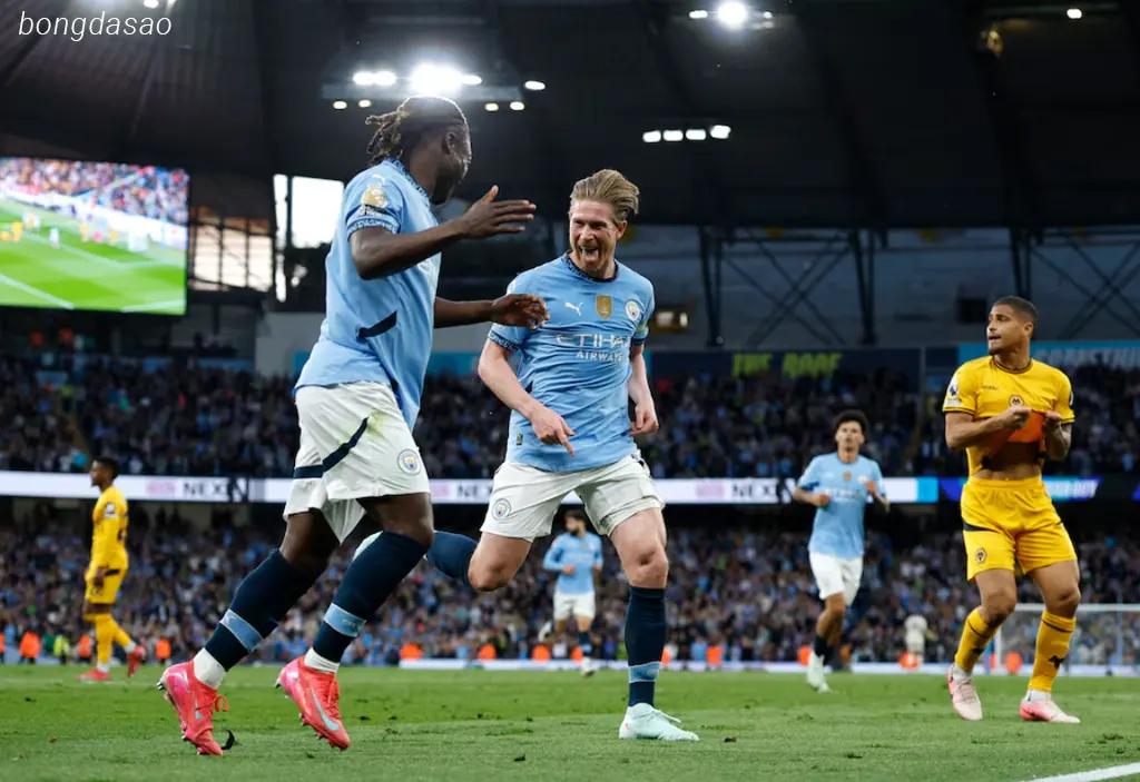 Kết quả Premier League ngày 03/05: Man City xây chắc top 3