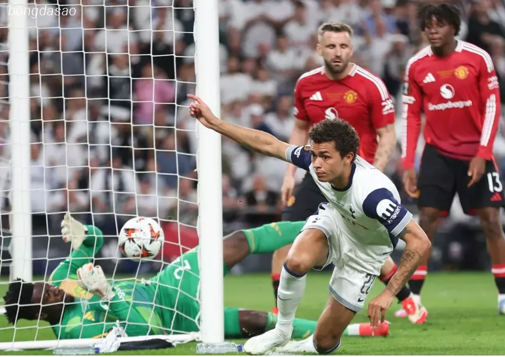 Kết quả bóng đá 22/05: Tottenham vs Man United