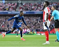 Kết quả lượt đi bán kết Champions League: Chủ nhà thất thế