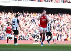 Kết quả Premier League ngày 18/05: Top 5 căng như dây đàn