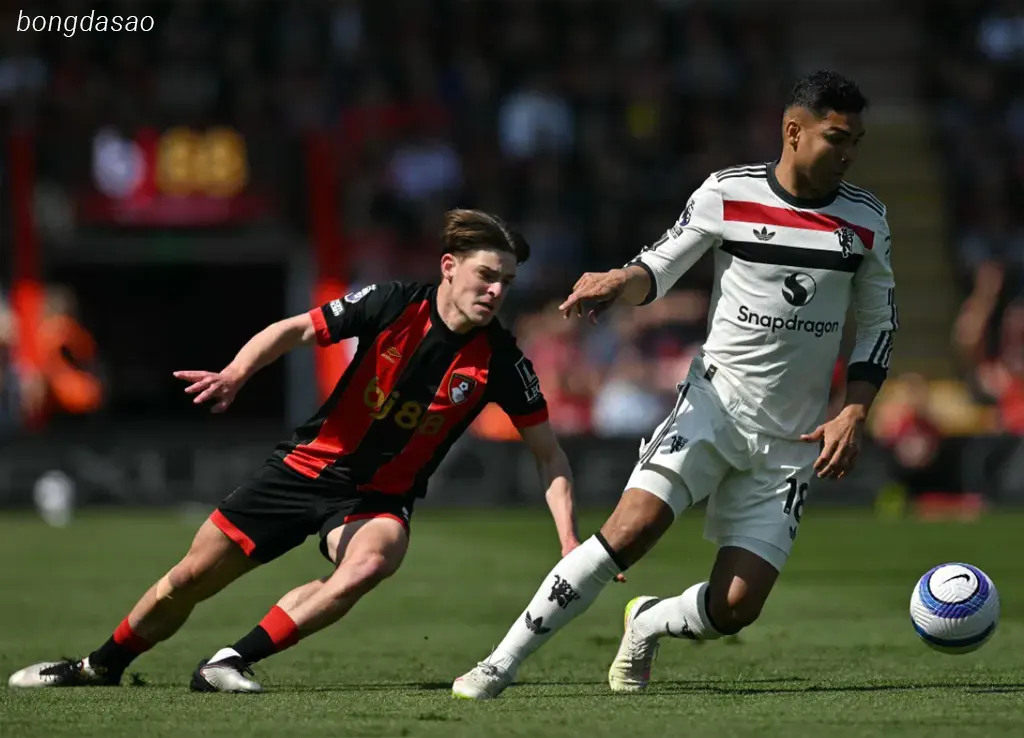 Kết quả vòng 34 Premier League: Quỷ Đỏ chấm dứt mạch thua