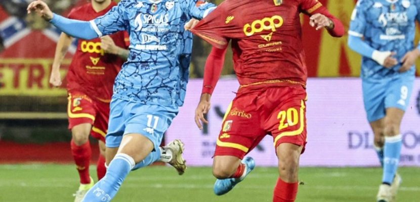 Soi kèo xiên ngày 22/05 Catanzaro vs Spezia, Serie A