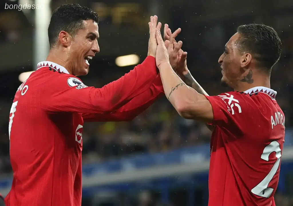 Chuyển nhượng ngày 26/07: Antony sắp tái ngộ với Ronaldo?