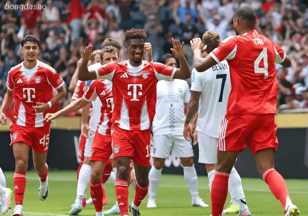 Kết quả vòng 1 Bundesliga: Nhà Vua ra quân thuận lợi