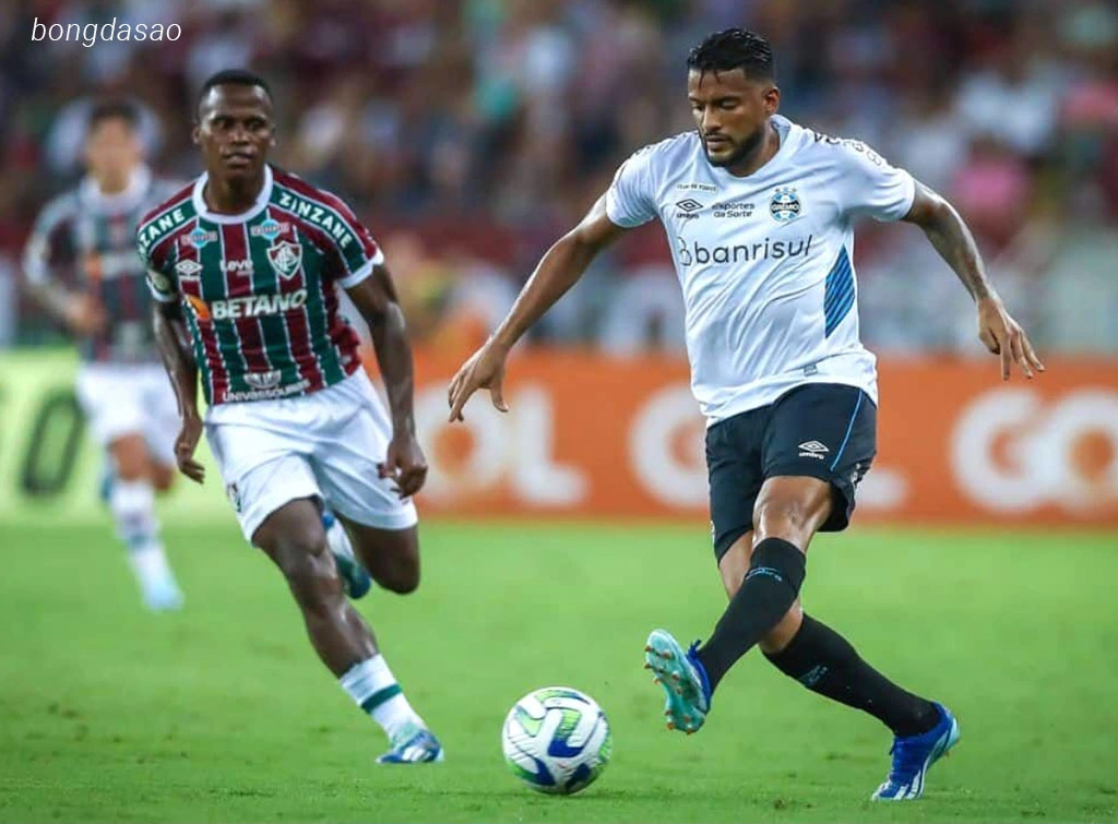 Soi kèo xiên ngày 03/08 Fluminense vs Gremio, VĐQG Brazil