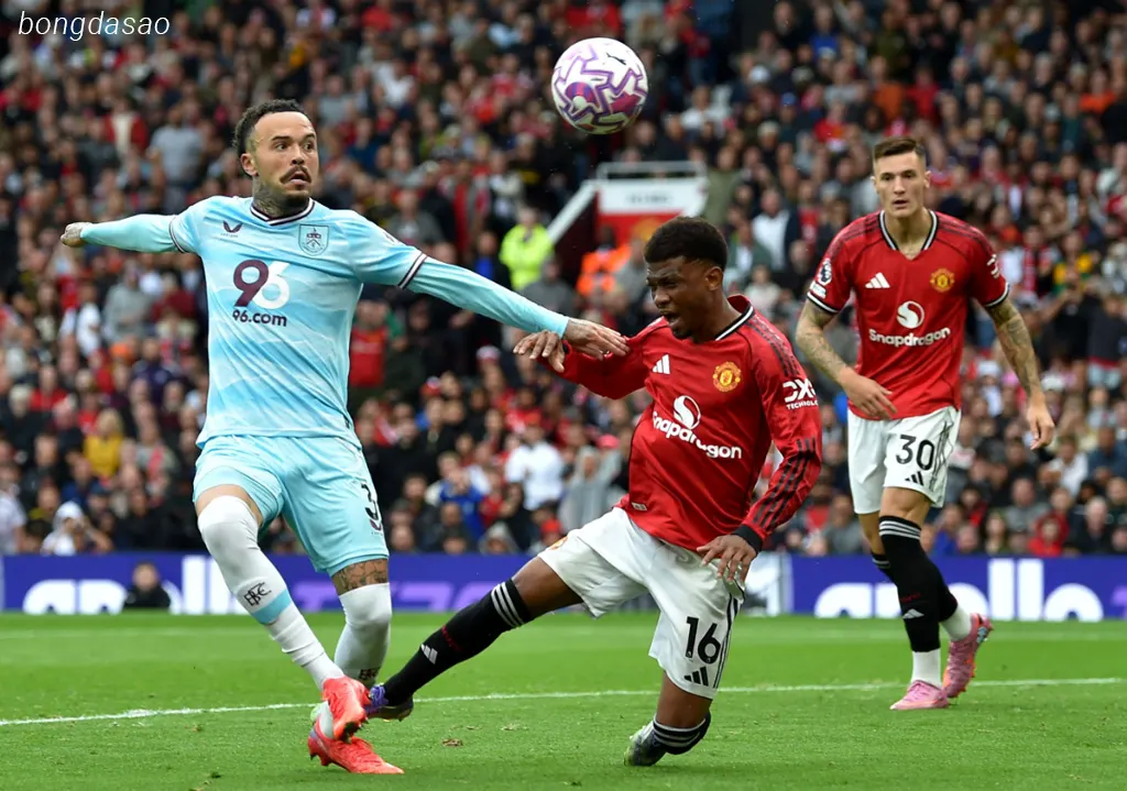 Kết quả bóng đá ngày 30/08: Man United vượt khó trước Burnley