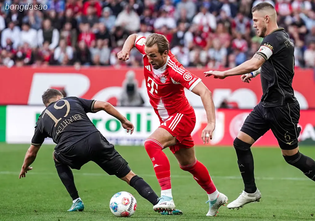 Kết quả vòng 2 Bundesliga: Augsburg vs Bayern Munich