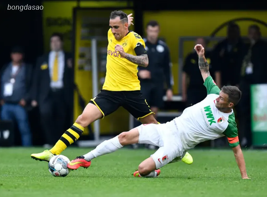 Soi kèo Augsburg vs Dortmund, 02h30 ngày 01/11 Soi kèo Augsburg vs Dortmund, 02h30 ngày 01/11