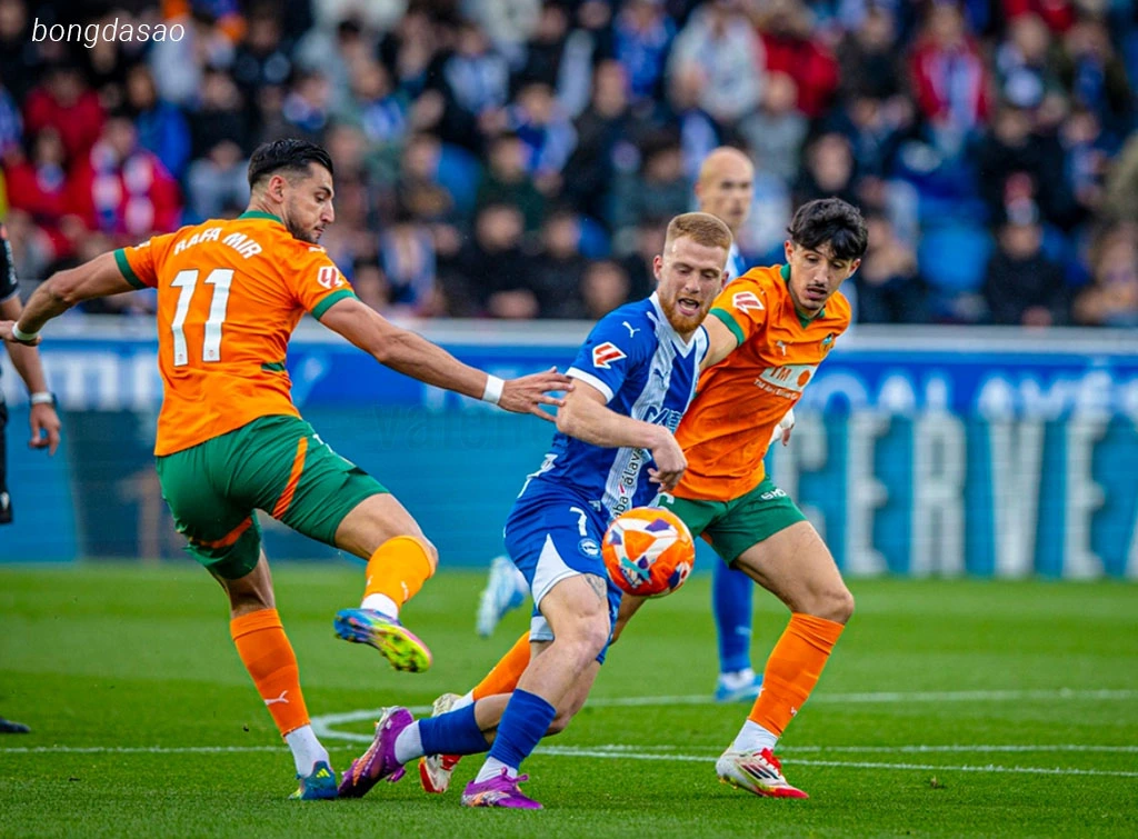 Soi kèo xiên ngày 21/10 Alaves vs Valencia, La Liga