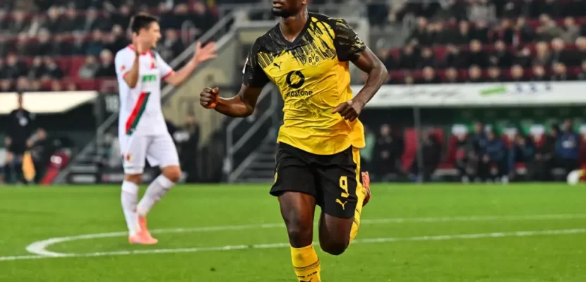 Kết quả bóng đá ngày 01/11: Dortmund nỗ lực bám đuổi