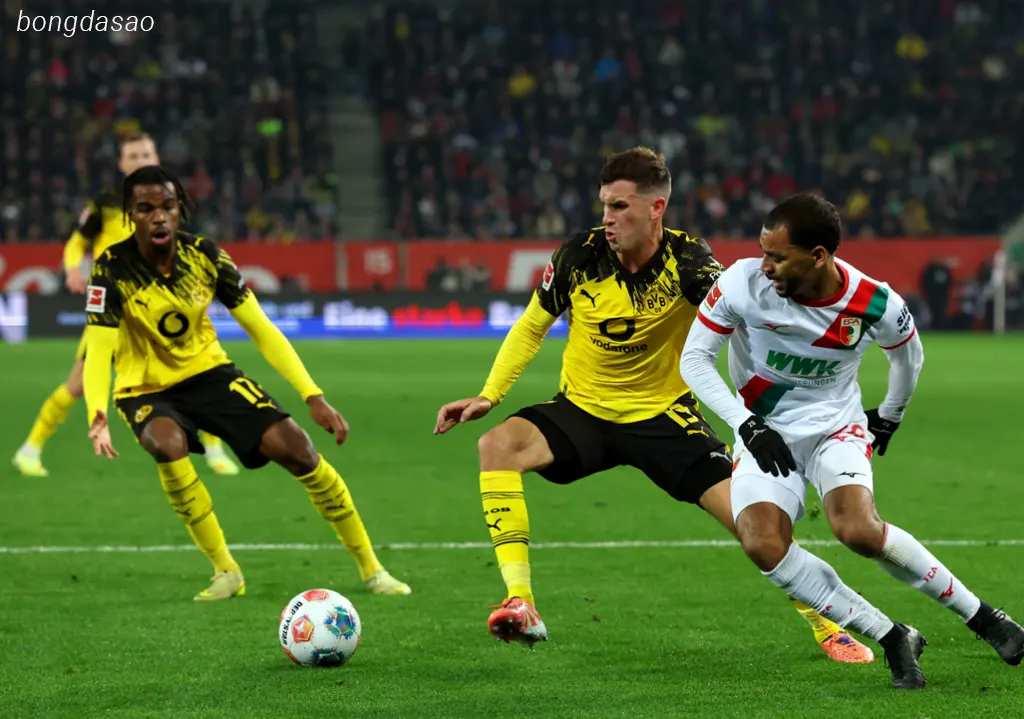 Kết quả bóng đá ngày 01/11: Augsburg vs Dortmund